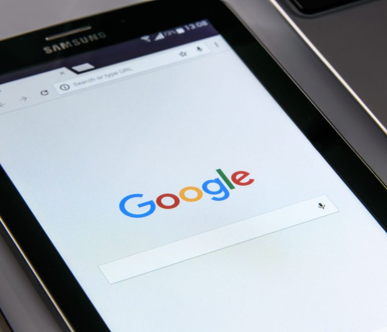 Mobile Data and WiFi Guide for Turkish Speakers in Kenya -- Photo by AS Photography on Pexels