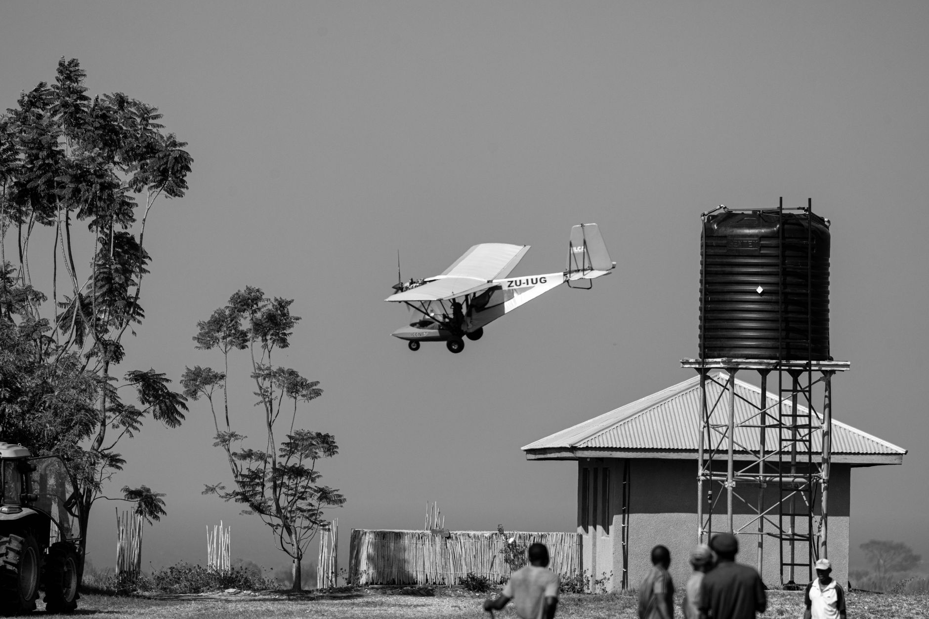 Can You Shower on a Bush Flight: What to Expect -- Photo by Grace Kaley on Pexels
