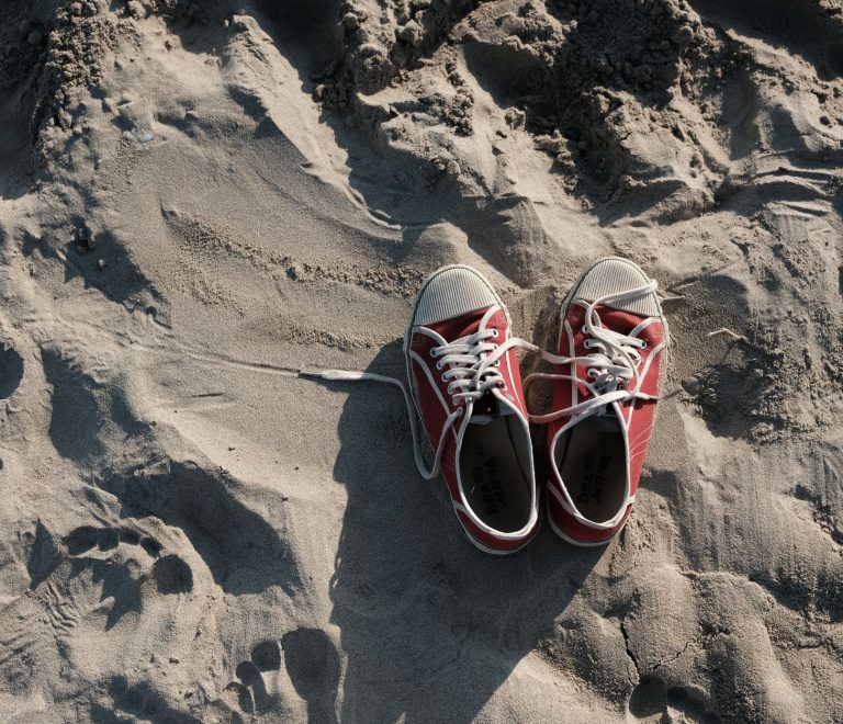 Diani Beach Can I Wear Reef Shoes: Safe Tips -- Photo by Vitaly Kushnir on Pexels