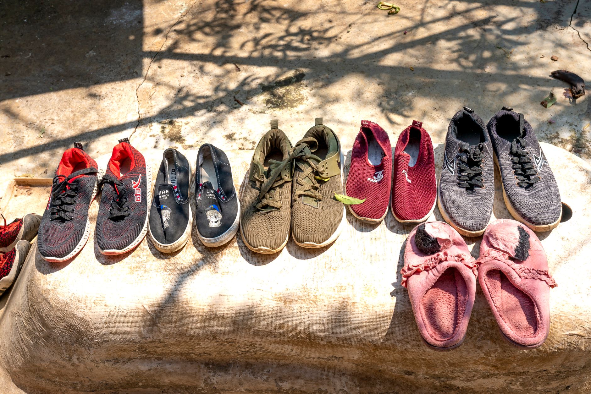 What Shoes Do I Need Safari: 2-Pair Packing List -- Photo by Quang Nguyen Vinh on Pexels