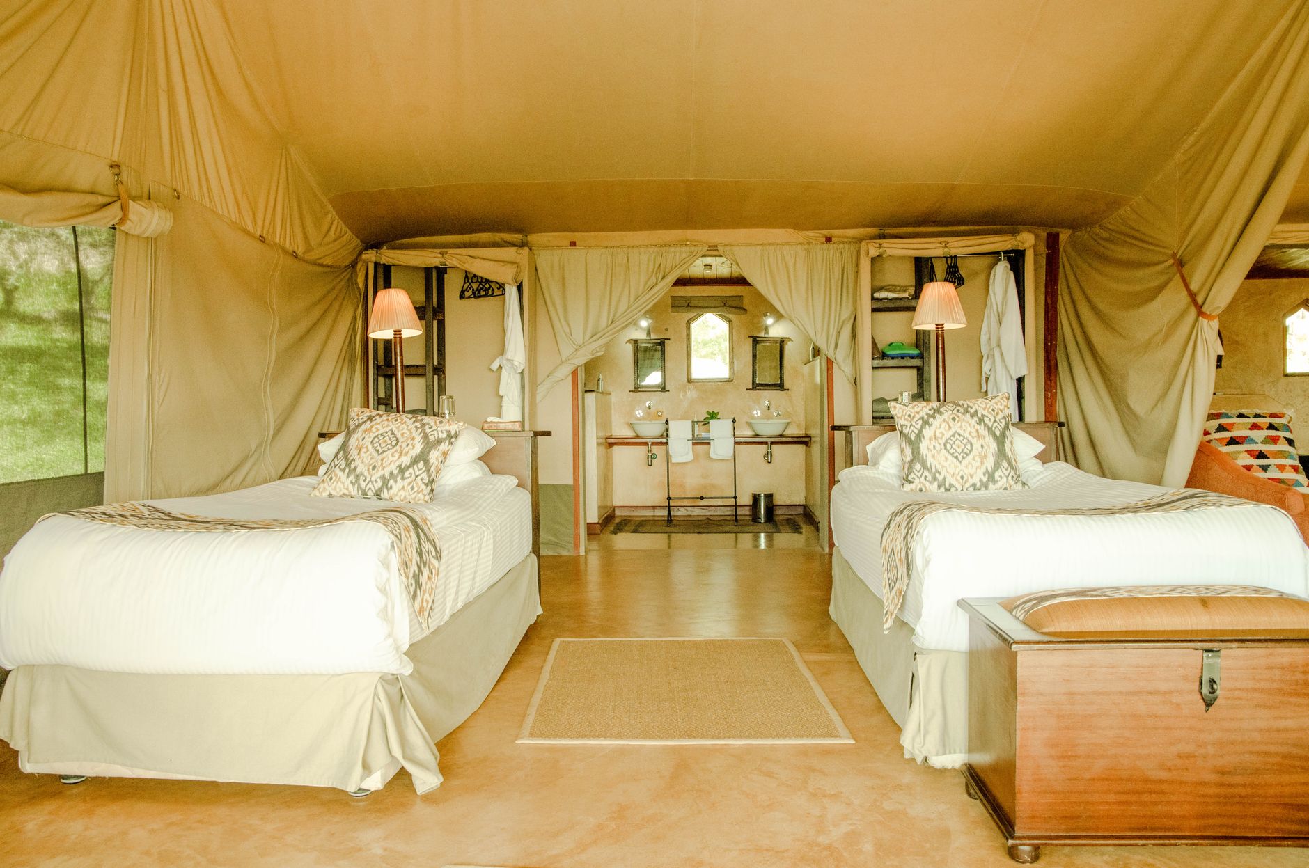 Can Safari Lodges Accommodate Pacemakers? 7 Checks -- Photo by Entumoto Safari Camp on Pexels