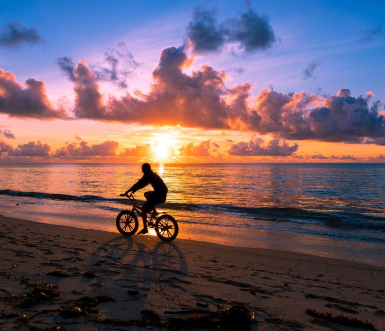 Zanzibar Safari Beach Rainy Season: 6 Trade-Offs to Know -- Photo by Zebari Visuals on Pexels